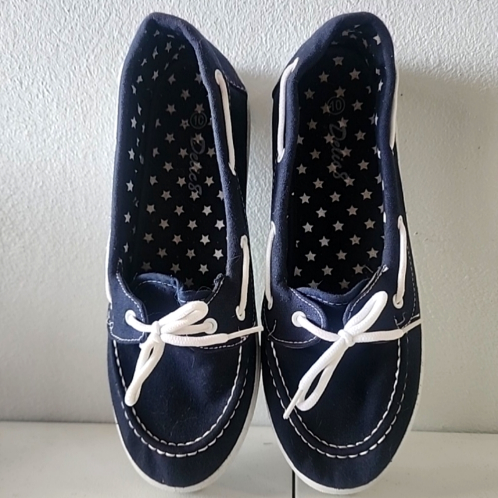 Delias Top-Sider Navy Blue Star interior Boat Shoe. size 10
